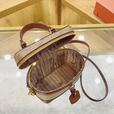 کیف صندوقی دخترانه وارداتی کد 651