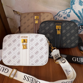 کیف دوشی زنانه وارداتی GUESS کد 946